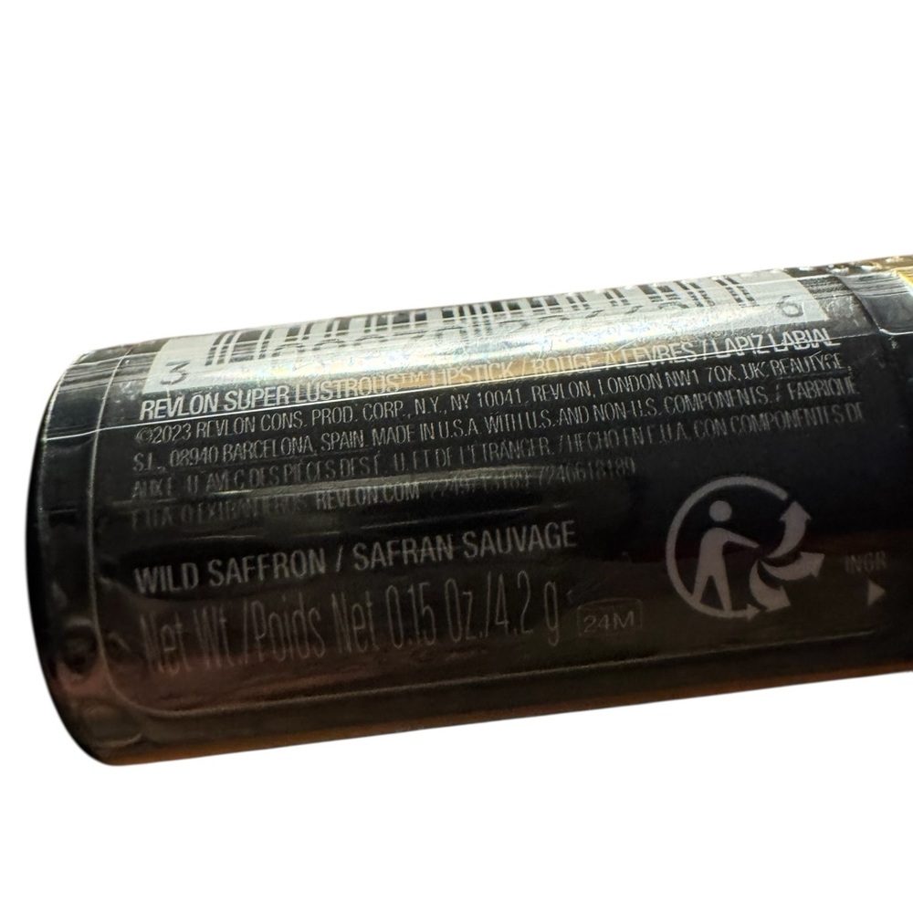 REVLON Red Wild Saffron Super Lustrous Creme Lipstick New - Picture 8 of 9